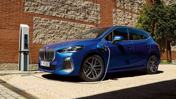 Η ΦΟΡΤΙΣΗ ΤΩΝ PLUG-IN HYBRID ΤΗΣ BMW ΣΕΙΡΑΣ 2 ACTIVE TOURER ΕΙΝΑΙ ΠΑΝΕΥΚΟΛΗ.